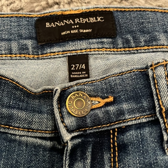 BANANA REPUBLIC HIGH RISE SKINNY JEANS - Picture 4 of 5